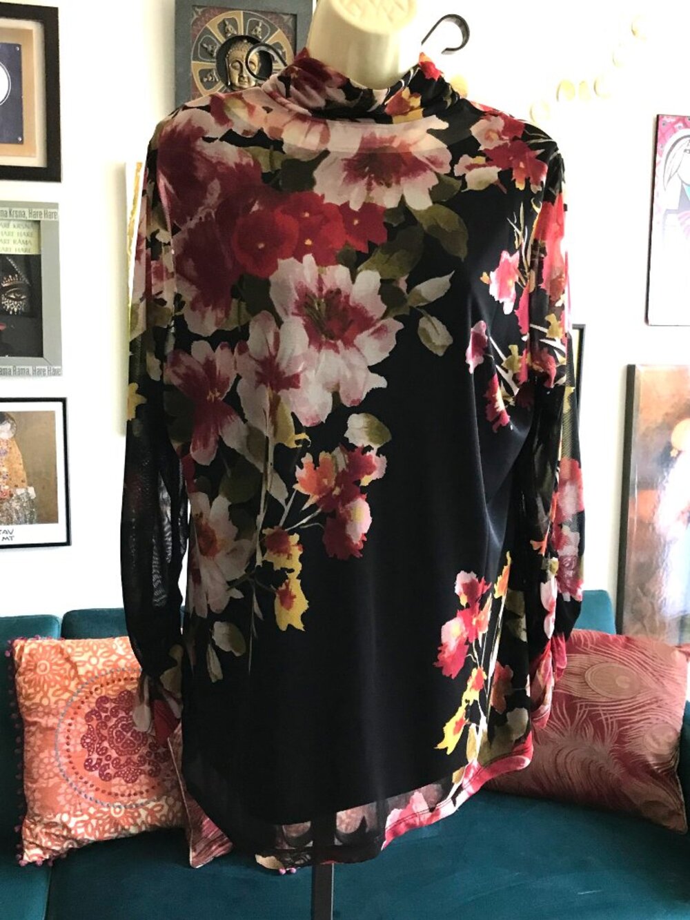 SUSAN GRAVER size L Black Red & Green Floral Stretch Mesh Mock Neck Top
